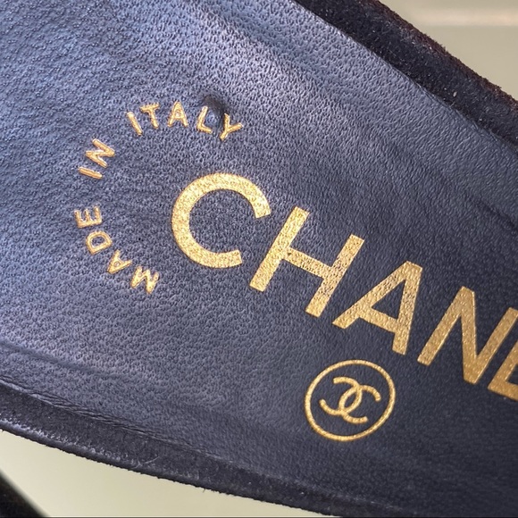 CHANEL Suede Cap Toe Interlocking CC Mules 7.5US - Picture 9 of 17